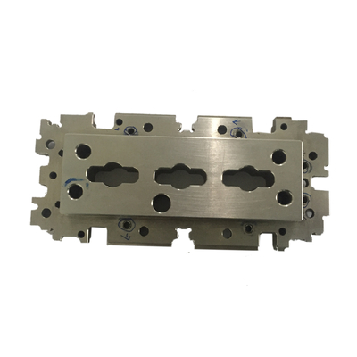 Cavità di macinazione di alluminio di macinazione del centro dello stampo di anima di servizio di CNC delle parti SKD61 di CNC S50CH13 718