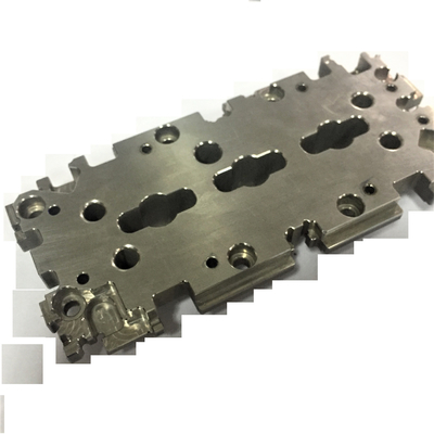 Cavità di macinazione di alluminio di macinazione del centro dello stampo di anima di servizio di CNC delle parti SKD61 di CNC S50CH13 718